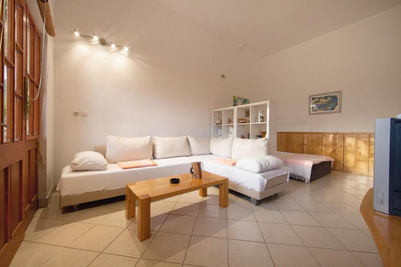 Apartments And Rooms With Parking Space Komiza, Vis - 8844 Zewnętrze zdjęcie